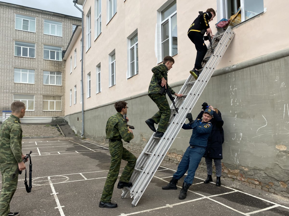 В лицее № 10 состоялась игра «Освобождение заложников» - Городская  общественно-политическая газета