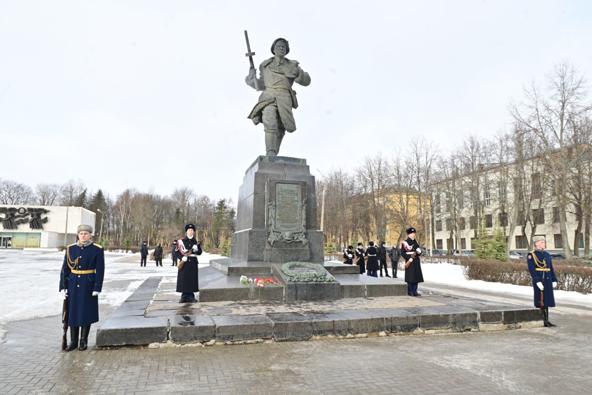 Мероприятия в честь 100-летия со дня рождения Александра Матросова  стартовали в Великих Луках - Городская общественно-политическая газета