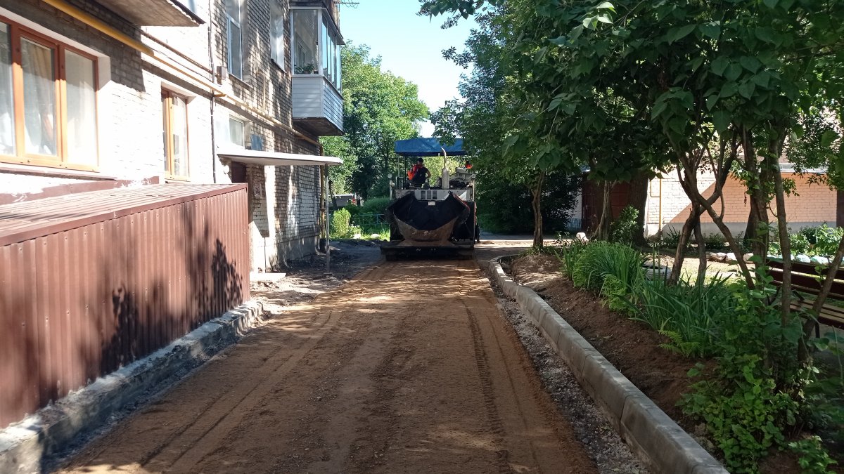 Завершается масштабный ремонт двора - Городская общественно-политическая  газета